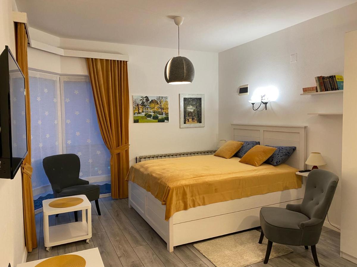 Studio Apartman Lora Lipik Eksteriør bilde